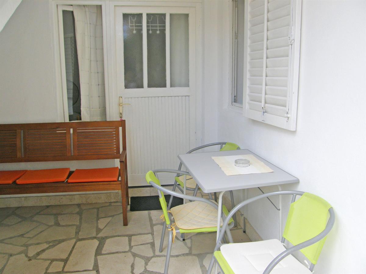 Primošten Apartment Milka المظهر الخارجي الصورة