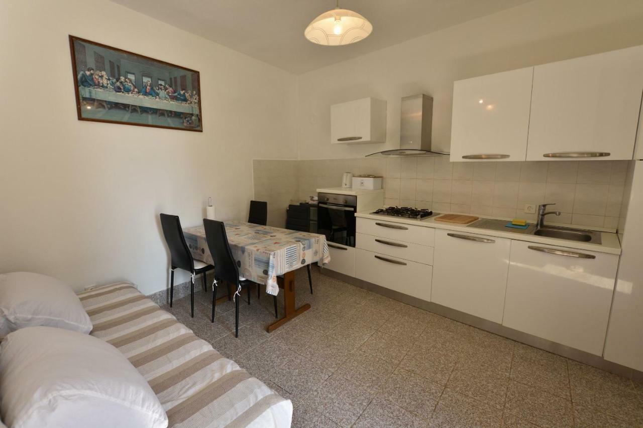 Primošten Apartment Milka المظهر الخارجي الصورة